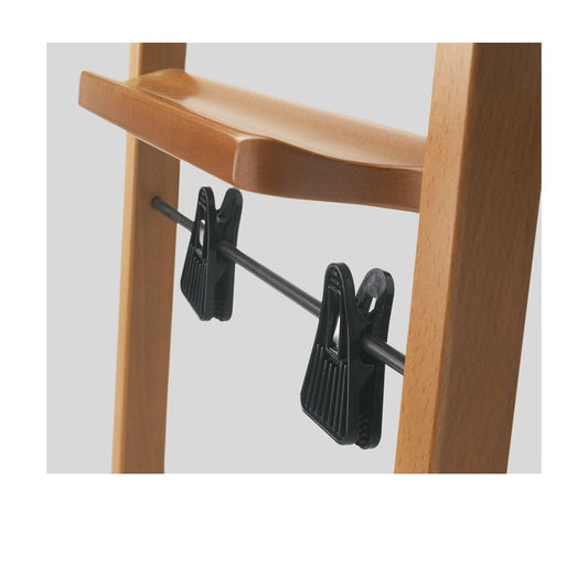 Herrendiener Mixer in Kirschbaum: Ablage und Hosenklammern im Detail